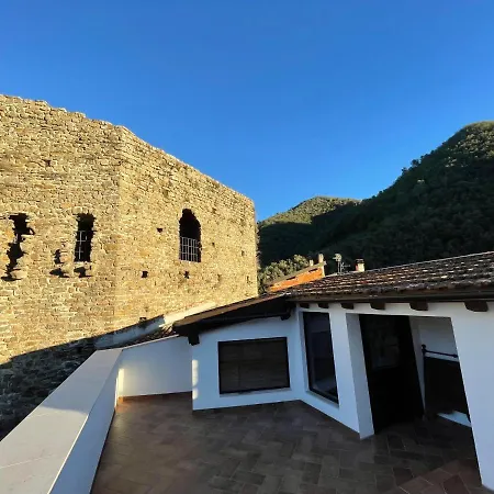 Casa Del Castello Sleeps 4 Italy * Isolabona