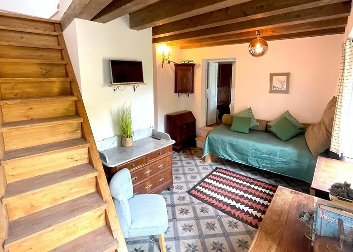 Casa Del Castello Sleeps 4 Italy * Isolabona